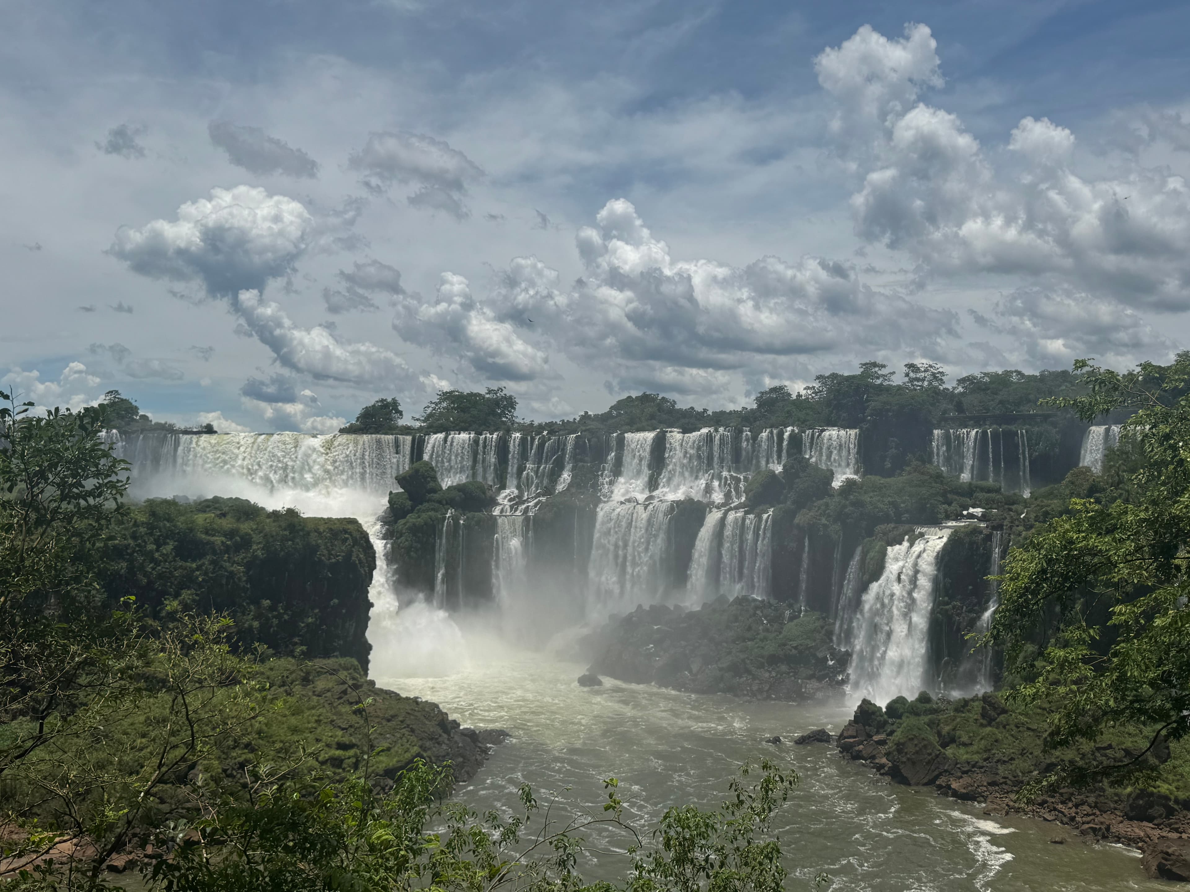 Paraguay et chutes d’Iguazu : Noël sous 35 °C et impressions contrastées sur Asunción