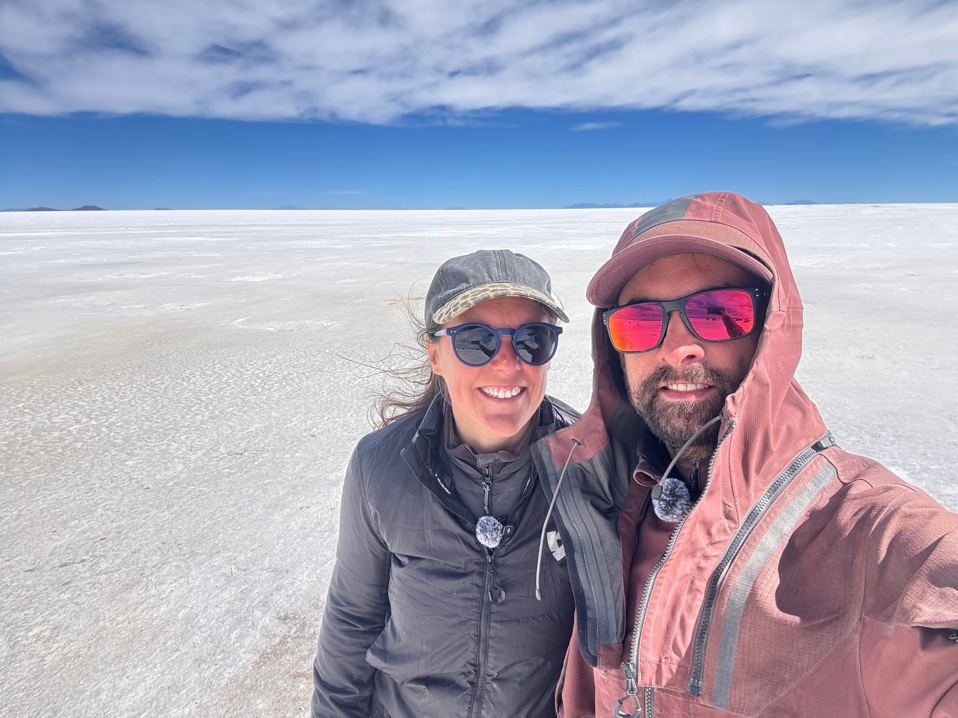 Adeline et Thomas en selfie au milieu du salar d'Uyuni